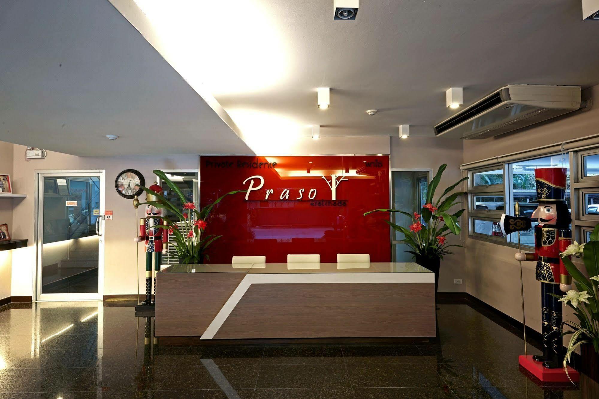 Praso Residence Bangkok Buitenkant foto